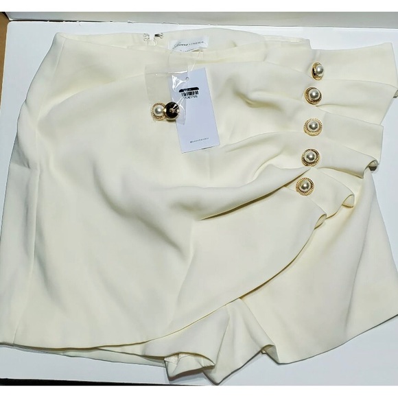 Lover & Friends Honey Skort in Snow White - Picture 3 of 6